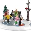 93424 - Beginner Skaters - Lemax Table Pieces