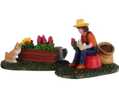 02920 - Garden Grooming, Set Of 2 - Lemax Figurines