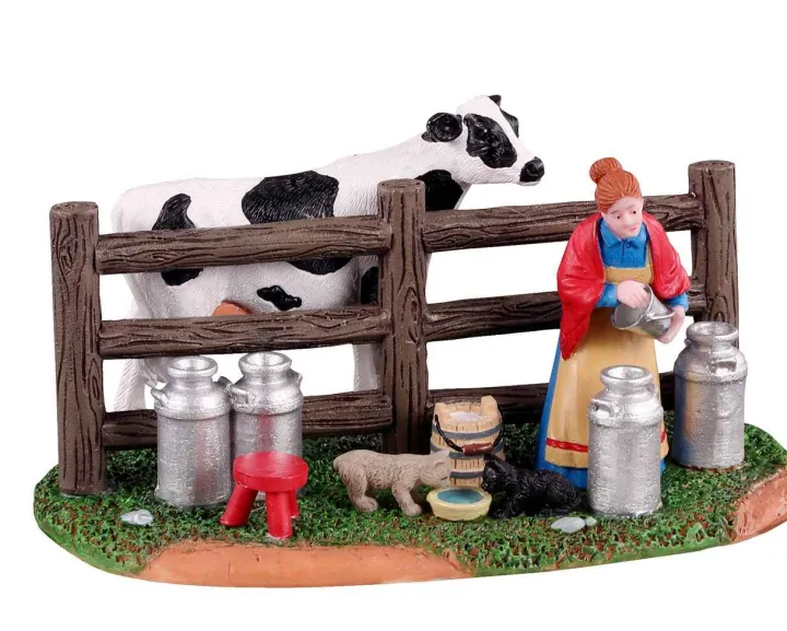 13563 - Victorian Dairy Farmer - Lemax Table Pieces