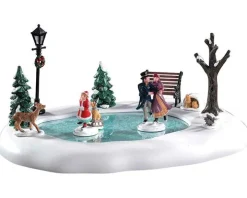 94527 - Victorian Skaters, Battery-Operated (4.5-Volt) - Lemax Table Pieces